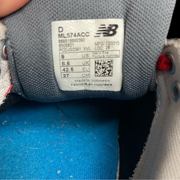 New Balance 574 Red Running Shoes Mens 9 D Red Blue Sneakers Trainers ML574ACC - Picture 8 of 9
